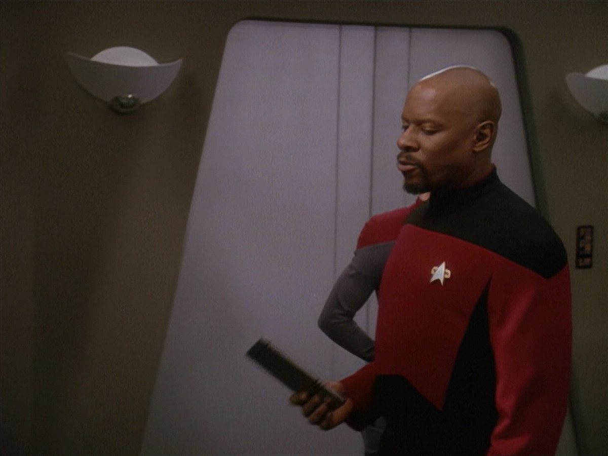 extant_StarTrek_DS9_4x12-ParadiseLost_00914.jpg