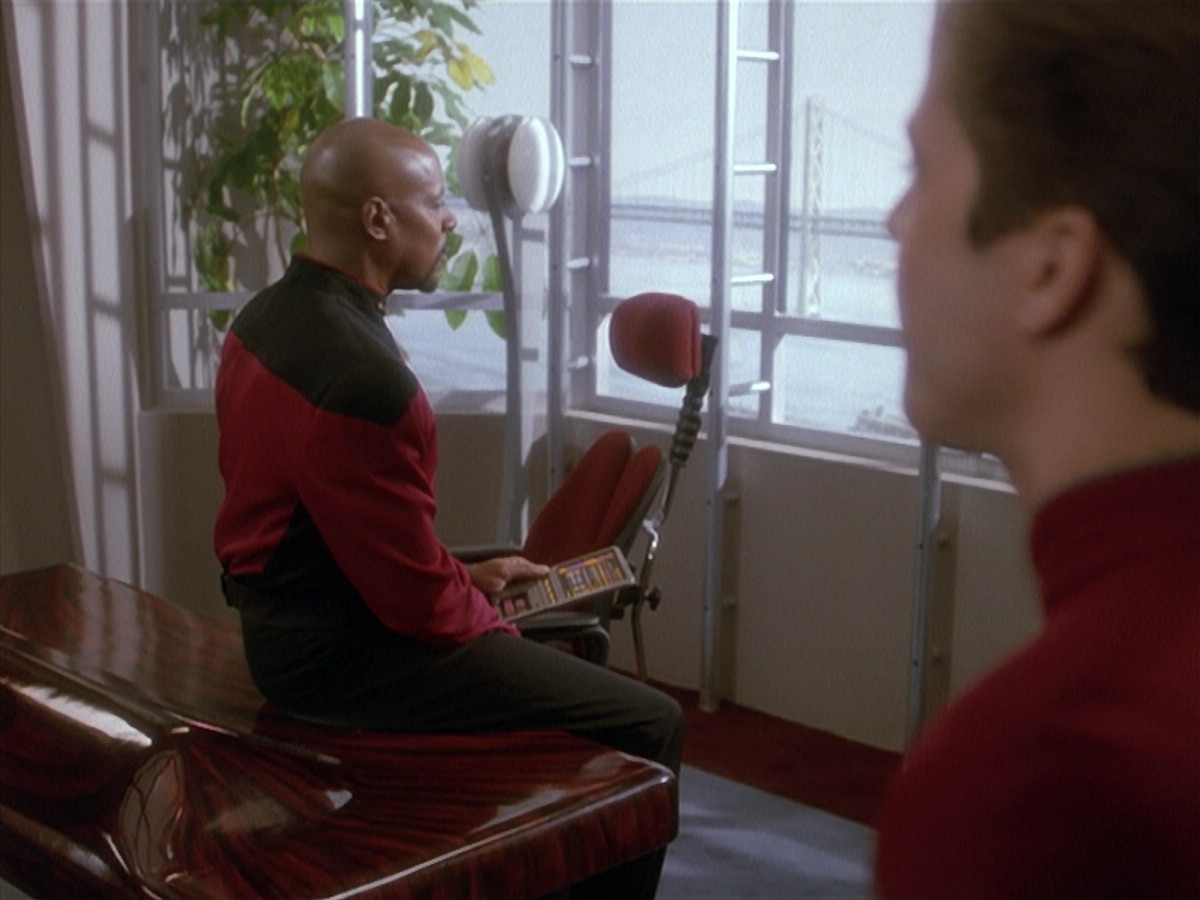 extant_StarTrek_DS9_4x12-ParadiseLost_00997.jpg