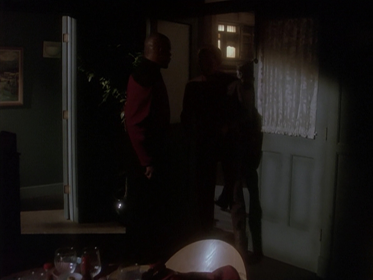 extant_StarTrek_DS9_4x12-ParadiseLost_01016.jpg