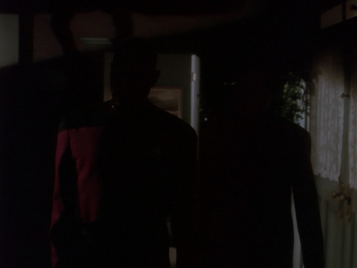 extant_StarTrek_DS9_4x12-ParadiseLost_01024.jpg