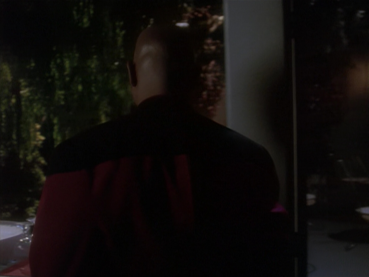 extant_StarTrek_DS9_4x12-ParadiseLost_01051.jpg