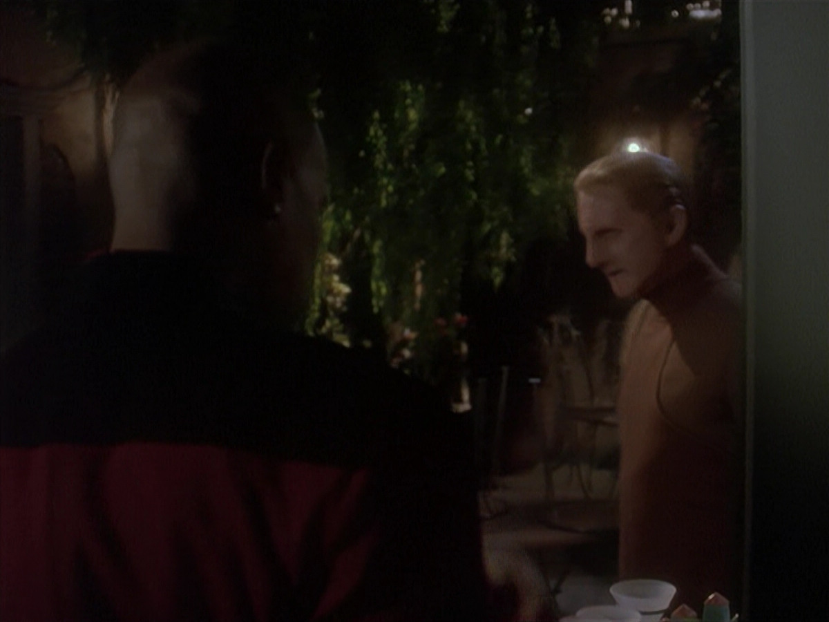 extant_StarTrek_DS9_4x12-ParadiseLost_01054.jpg