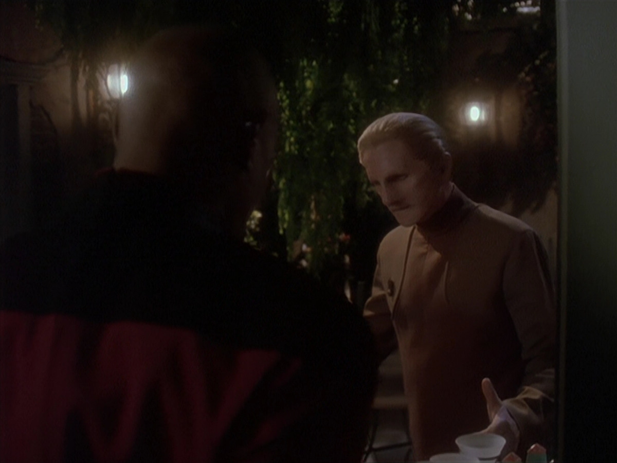 extant_StarTrek_DS9_4x12-ParadiseLost_01055.jpg