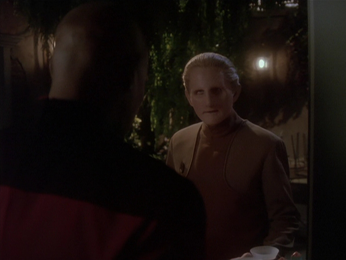 extant_StarTrek_DS9_4x12-ParadiseLost_01056.jpg