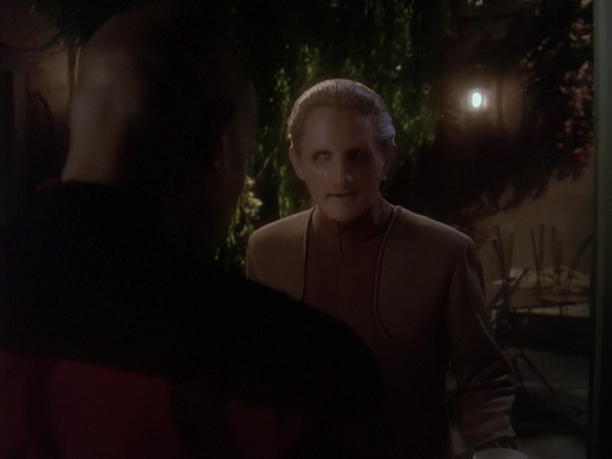 extant_StarTrek_DS9_4x12-ParadiseLost_01058.jpg