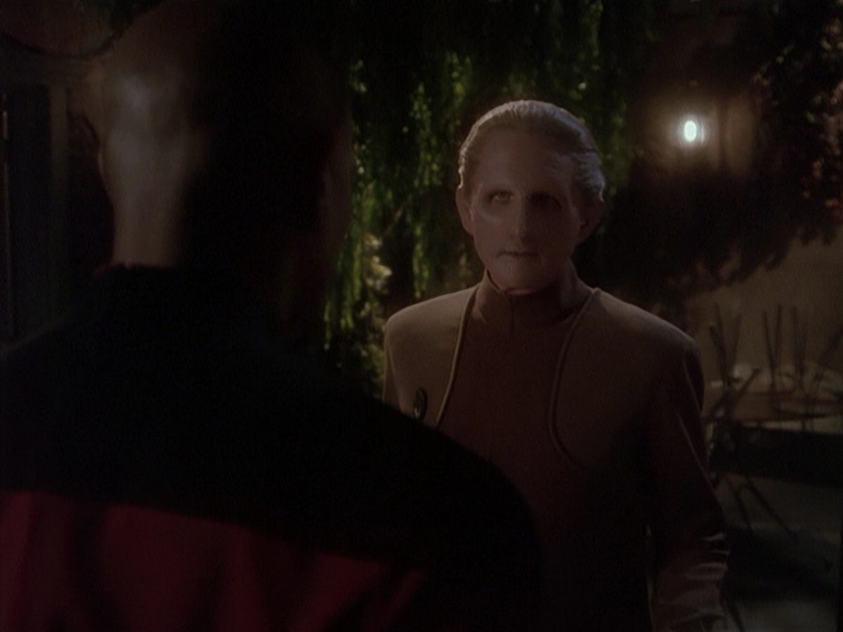 extant_StarTrek_DS9_4x12-ParadiseLost_01060.jpg