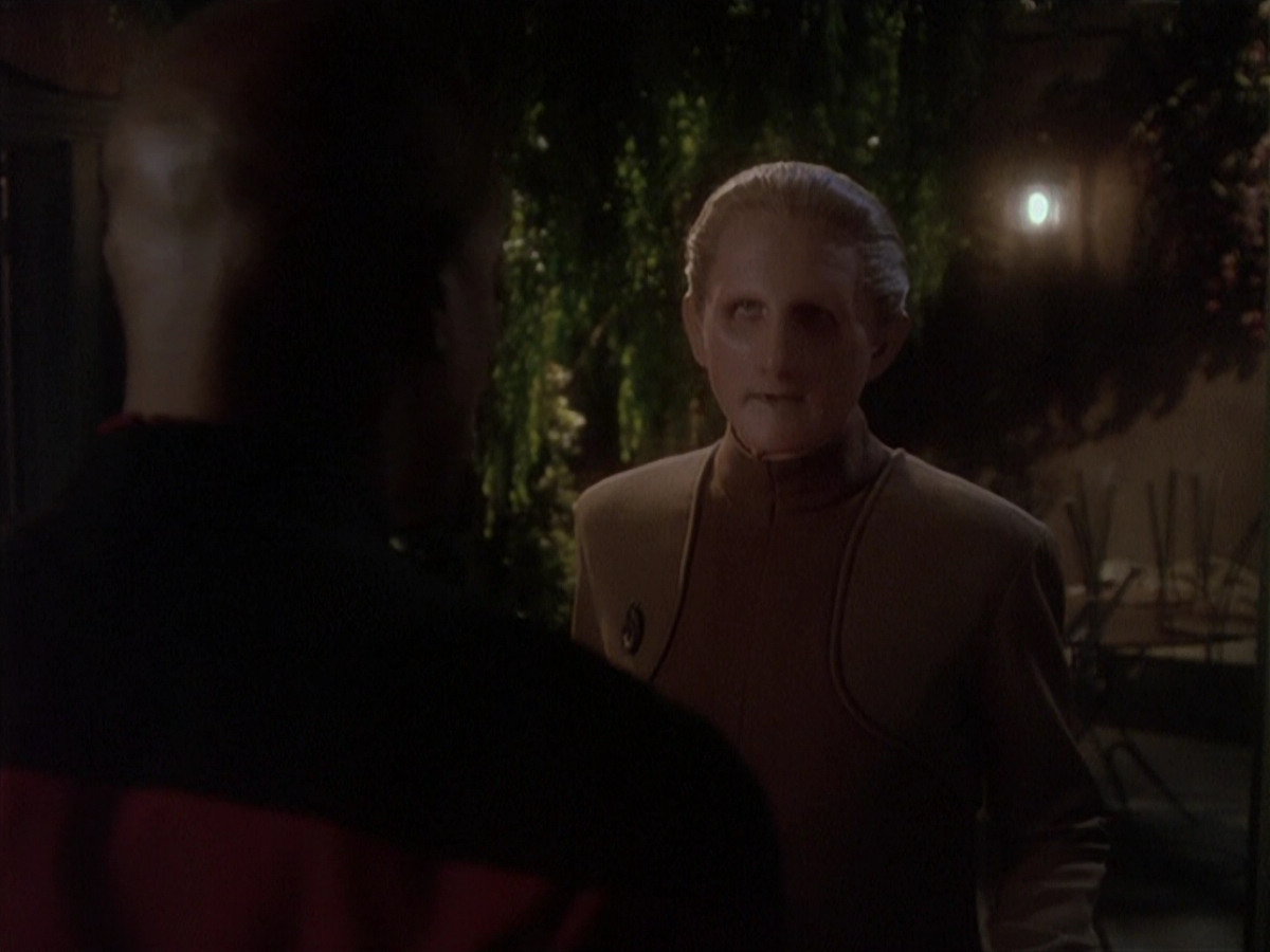 extant_StarTrek_DS9_4x12-ParadiseLost_01061.jpg