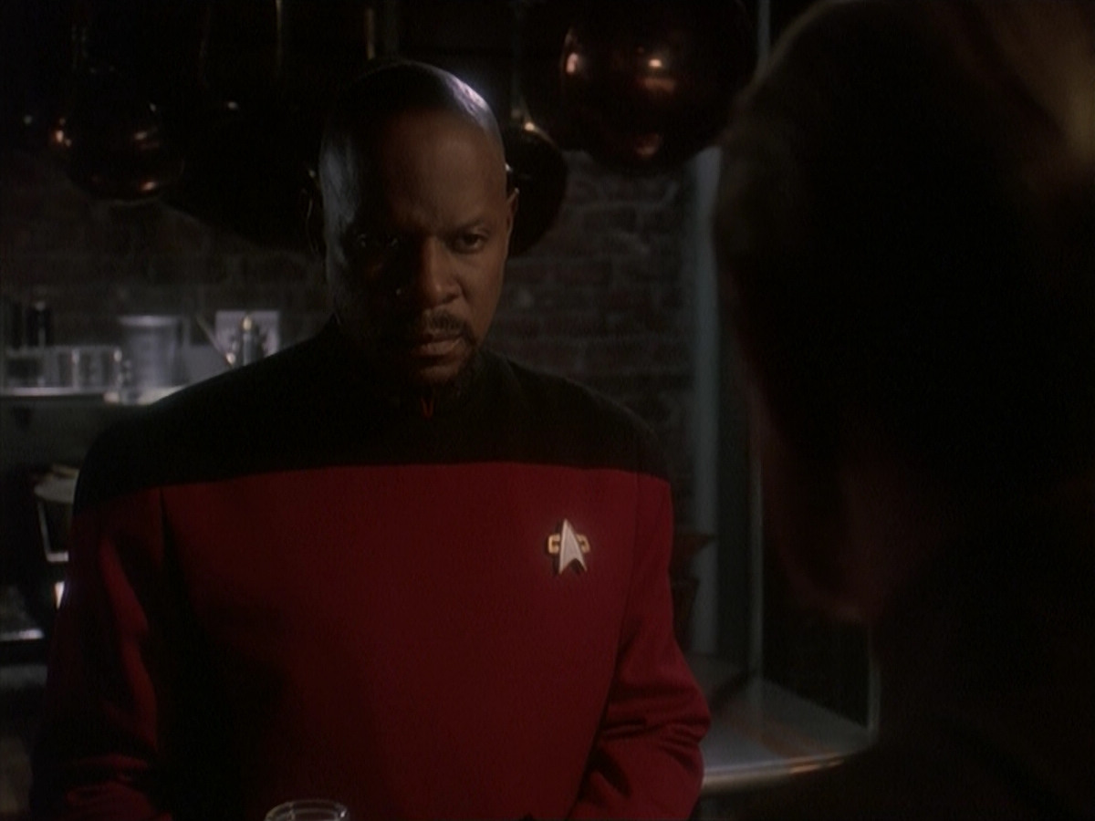 extant_StarTrek_DS9_4x12-ParadiseLost_01062.jpg