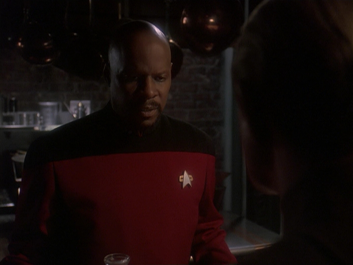 extant_StarTrek_DS9_4x12-ParadiseLost_01075.jpg