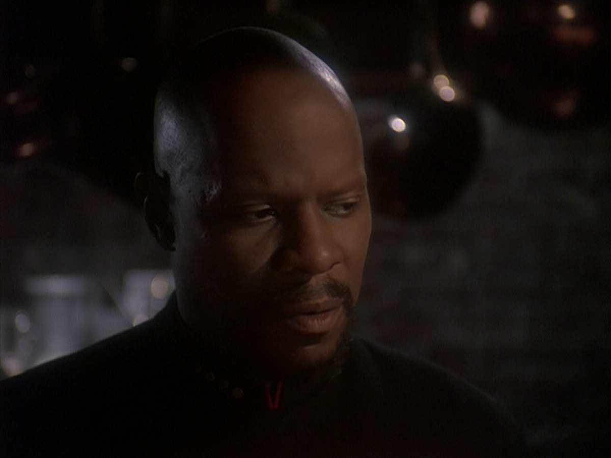 extant_StarTrek_DS9_4x12-ParadiseLost_01109.jpg