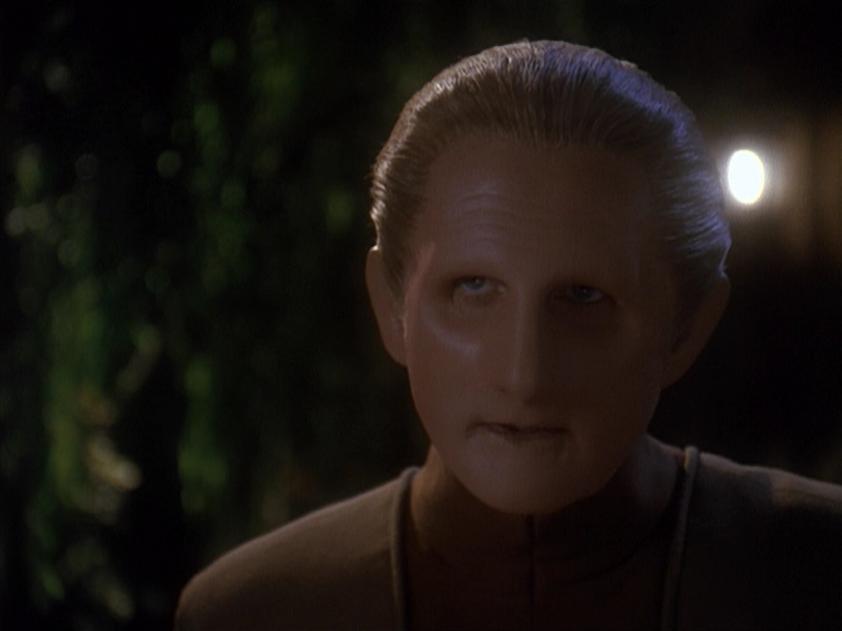 extant_StarTrek_DS9_4x12-ParadiseLost_01145.jpg