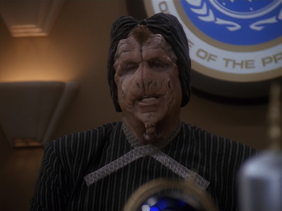 extant_StarTrek_DS9_4x12-ParadiseLost_01177.jpg