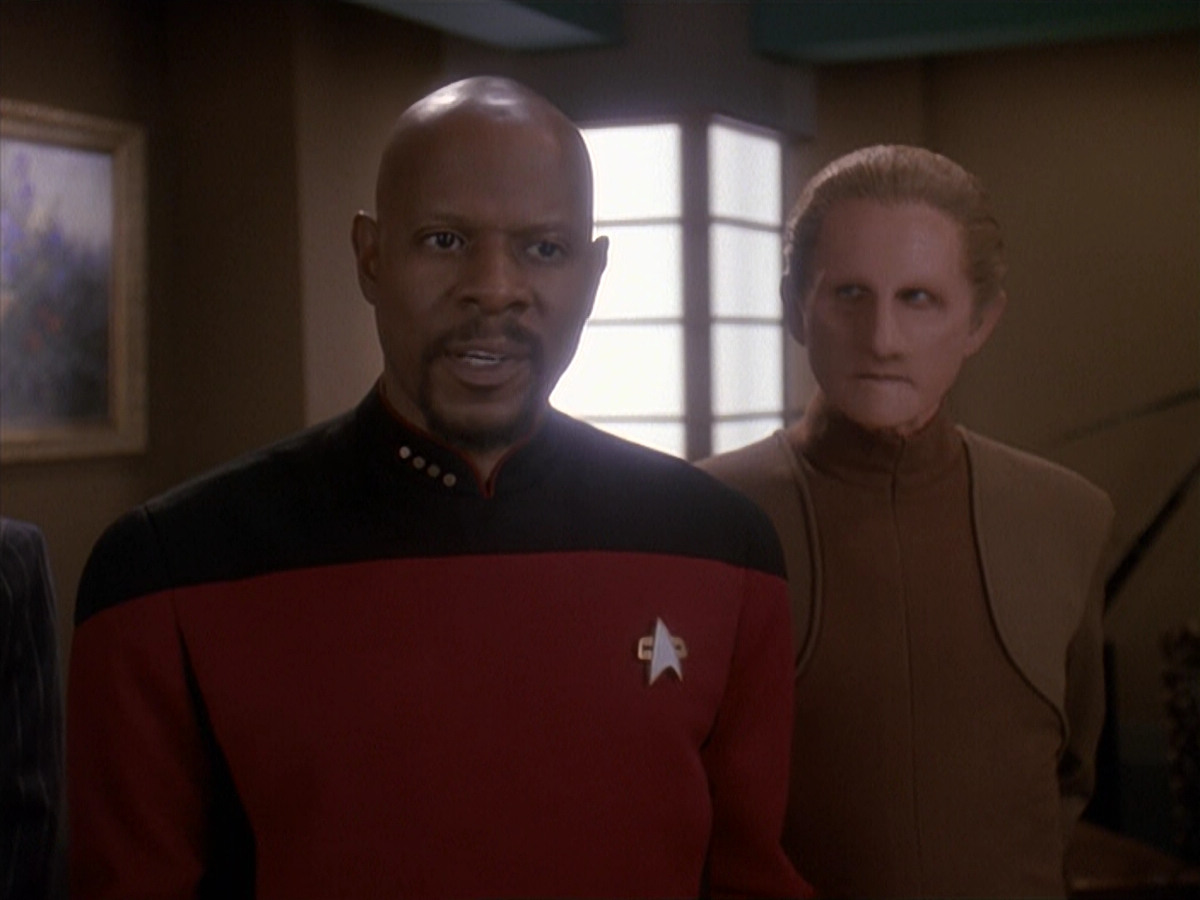 extant_StarTrek_DS9_4x12-ParadiseLost_01190.jpg