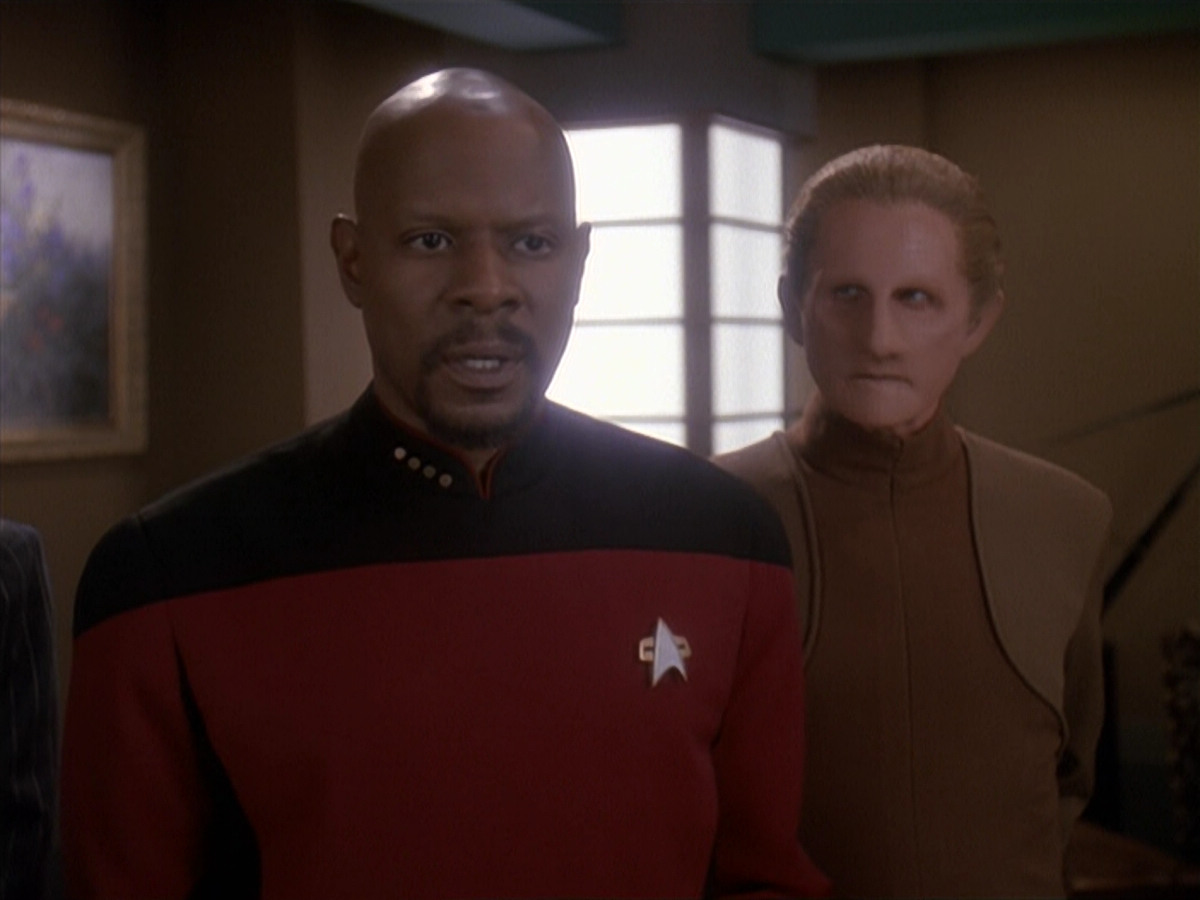 extant_StarTrek_DS9_4x12-ParadiseLost_01191.jpg