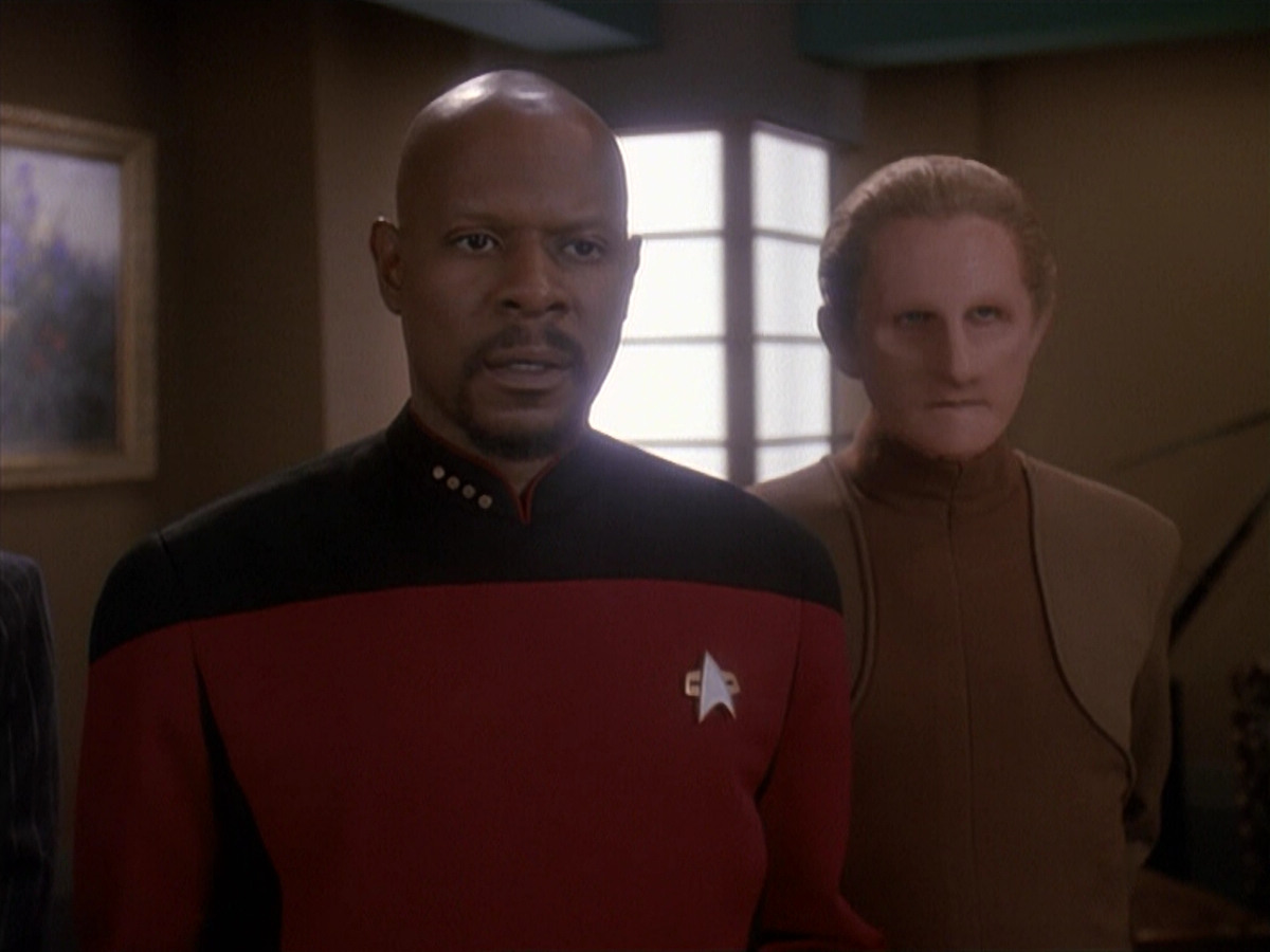 extant_StarTrek_DS9_4x12-ParadiseLost_01193.jpg