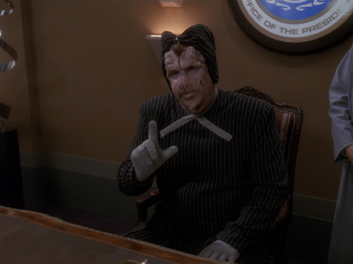extant_StarTrek_DS9_4x12-ParadiseLost_01194.jpg