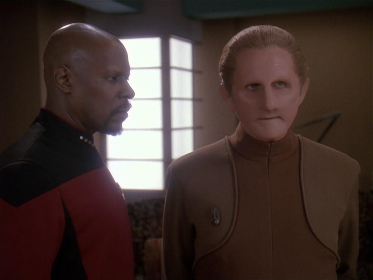 extant_StarTrek_DS9_4x12-ParadiseLost_01223.jpg