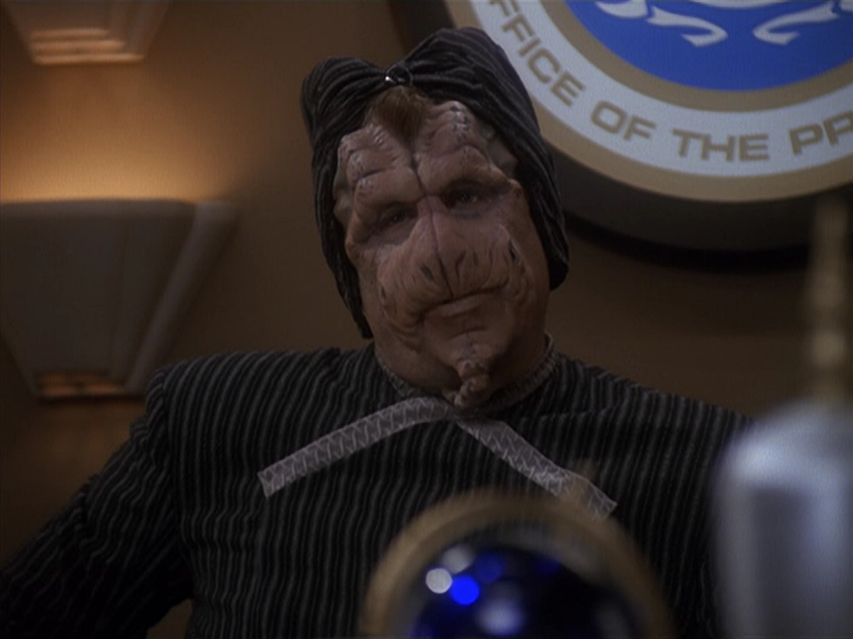 extant_StarTrek_DS9_4x12-ParadiseLost_01237.jpg