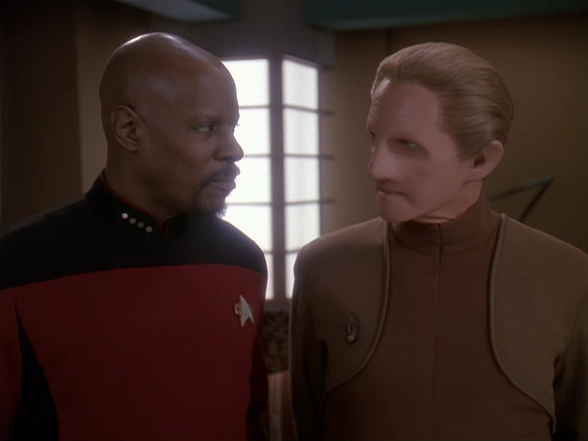 extant_StarTrek_DS9_4x12-ParadiseLost_01274.jpg