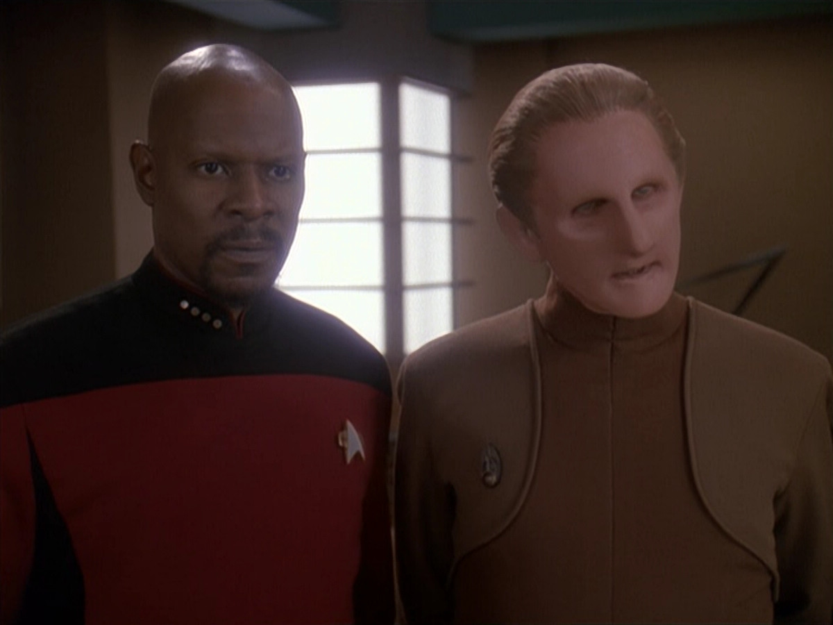 extant_StarTrek_DS9_4x12-ParadiseLost_01276.jpg