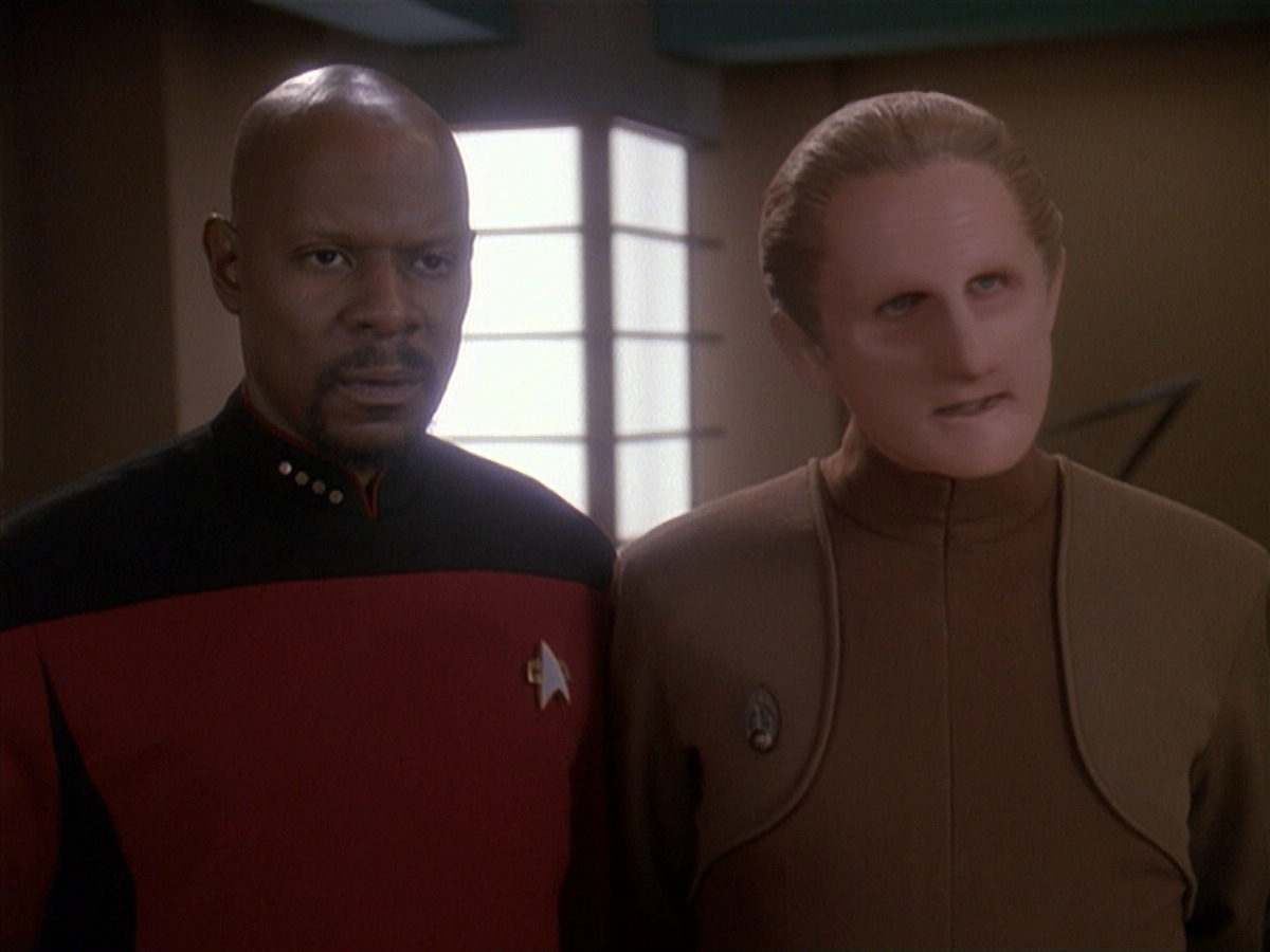 extant_StarTrek_DS9_4x12-ParadiseLost_01279.jpg