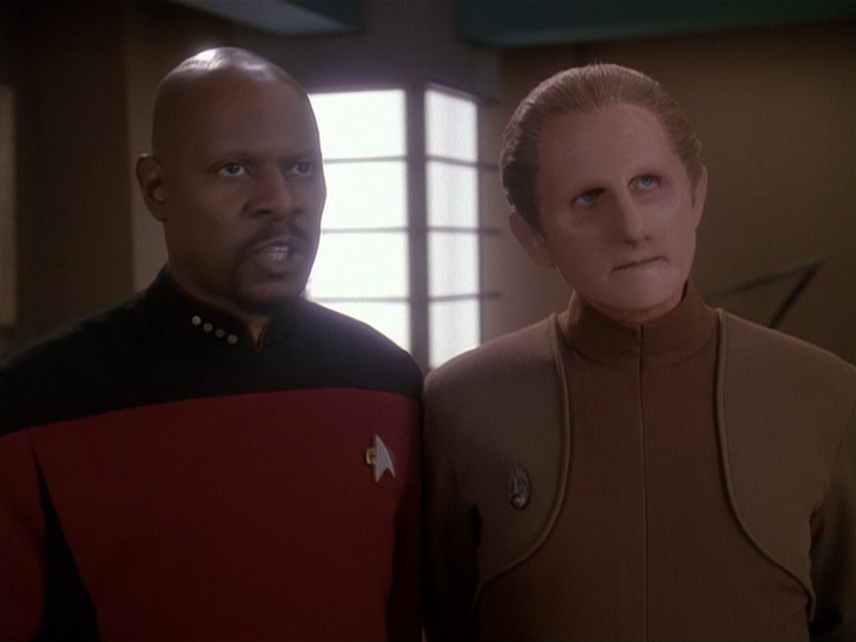 extant_StarTrek_DS9_4x12-ParadiseLost_01311.jpg