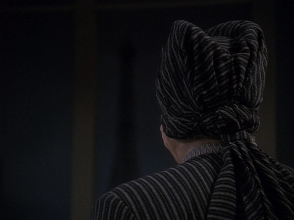 extant_StarTrek_DS9_4x12-ParadiseLost_01329.jpg
