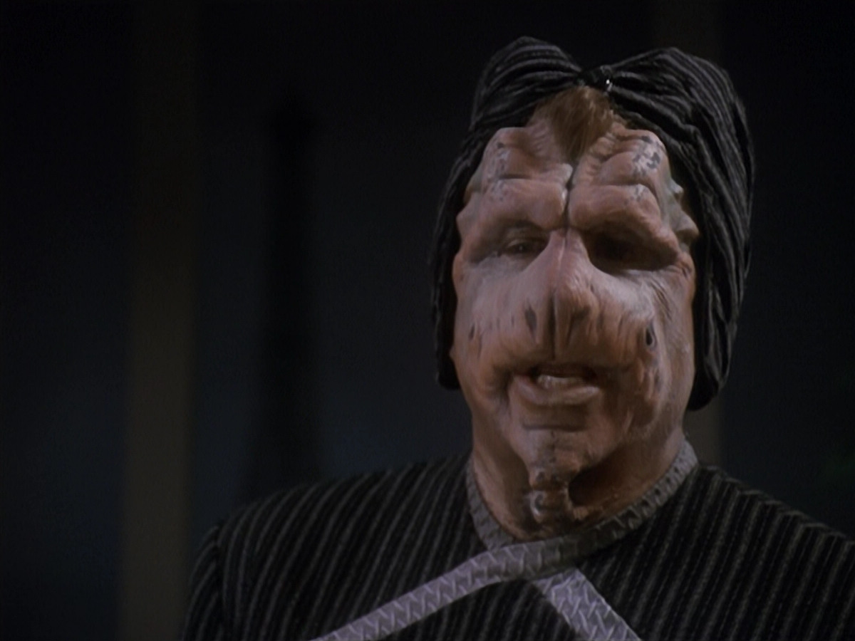 extant_StarTrek_DS9_4x12-ParadiseLost_01364.jpg