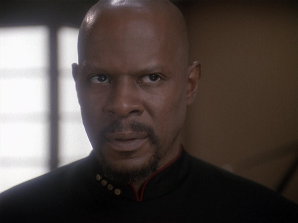 extant_StarTrek_DS9_4x12-ParadiseLost_01425.jpg