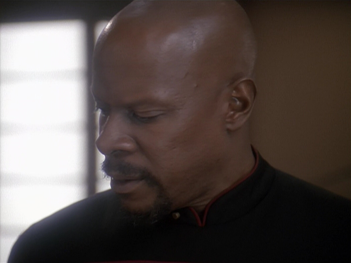 extant_StarTrek_DS9_4x12-ParadiseLost_01433.jpg