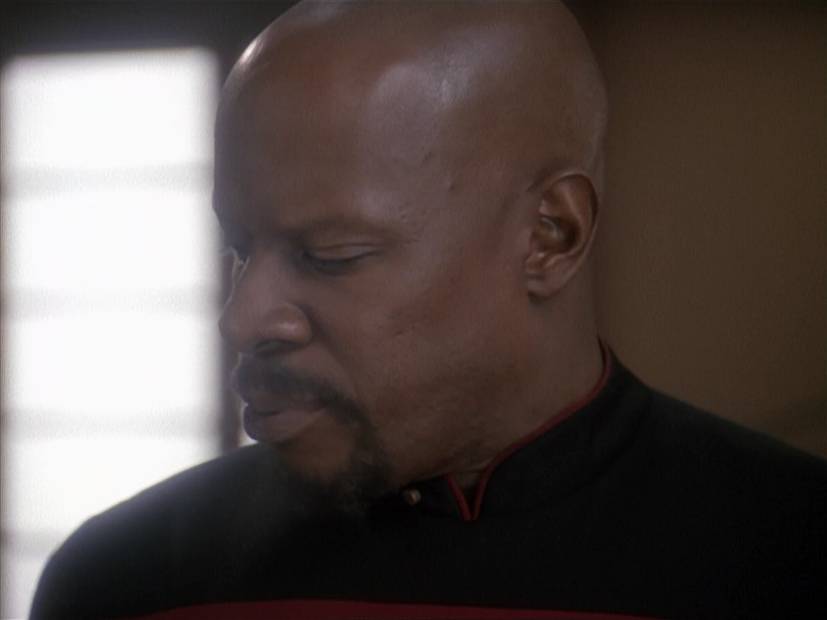 extant_StarTrek_DS9_4x12-ParadiseLost_01435.jpg