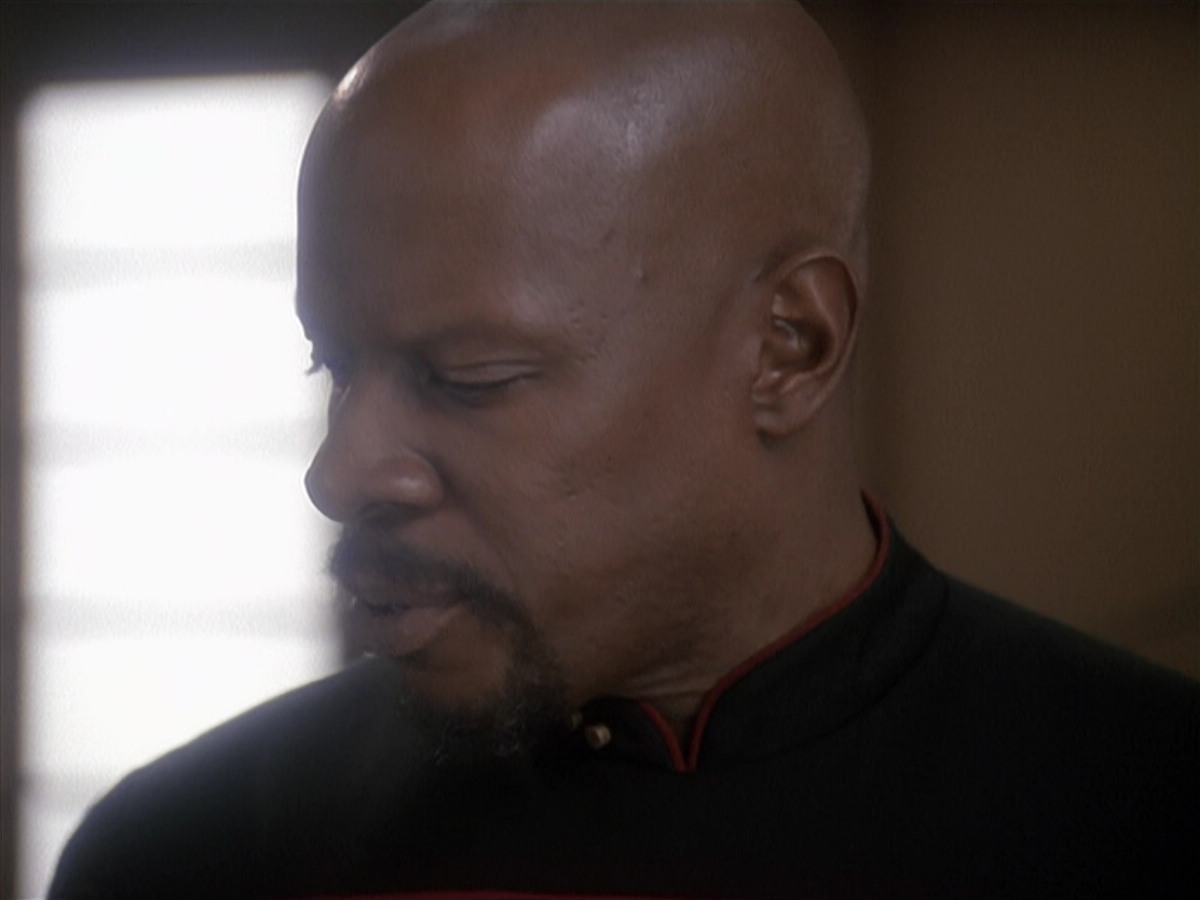 extant_StarTrek_DS9_4x12-ParadiseLost_01436.jpg