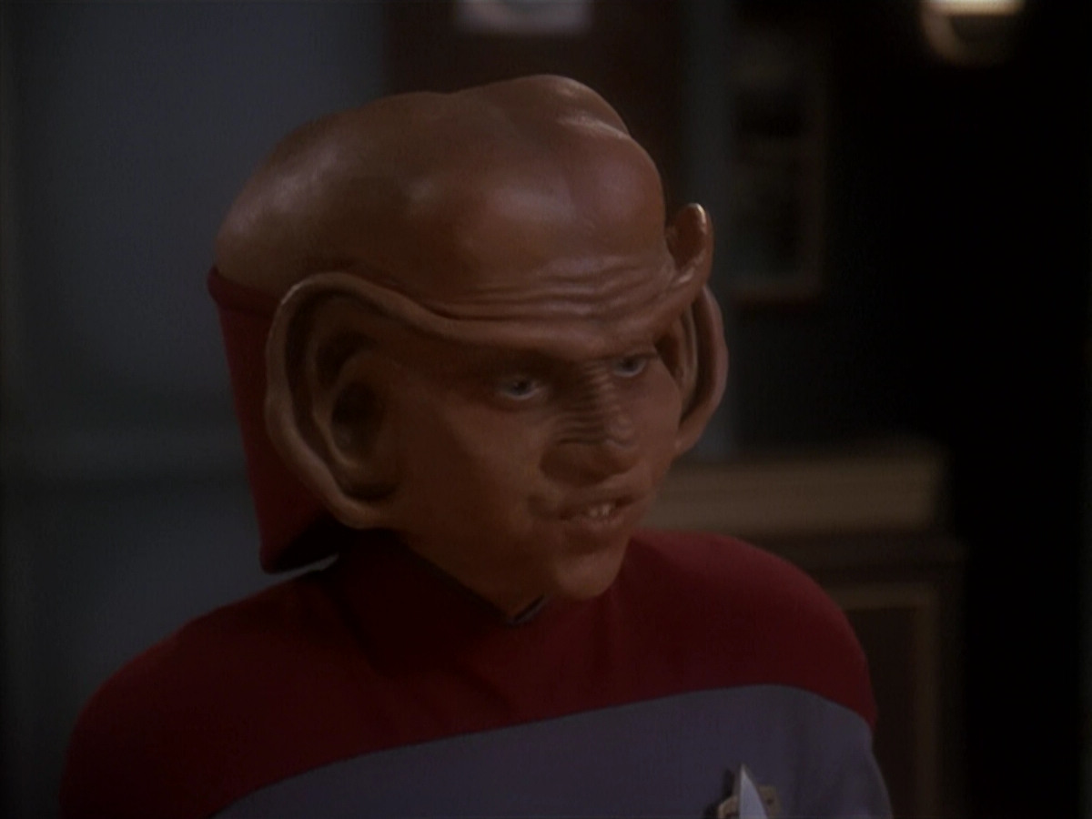 extant_StarTrek_DS9_4x12-ParadiseLost_01477.jpg