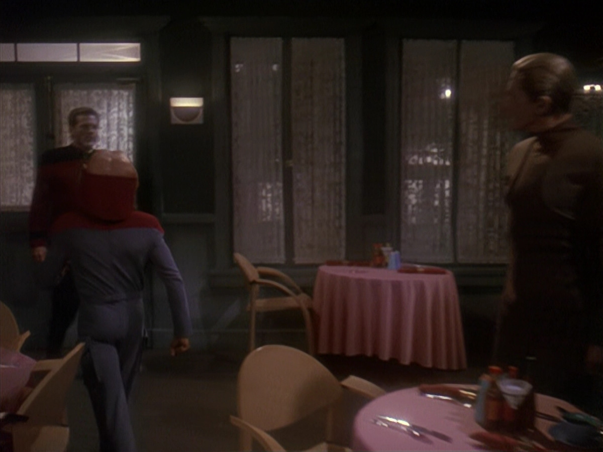 extant_StarTrek_DS9_4x12-ParadiseLost_01496.jpg