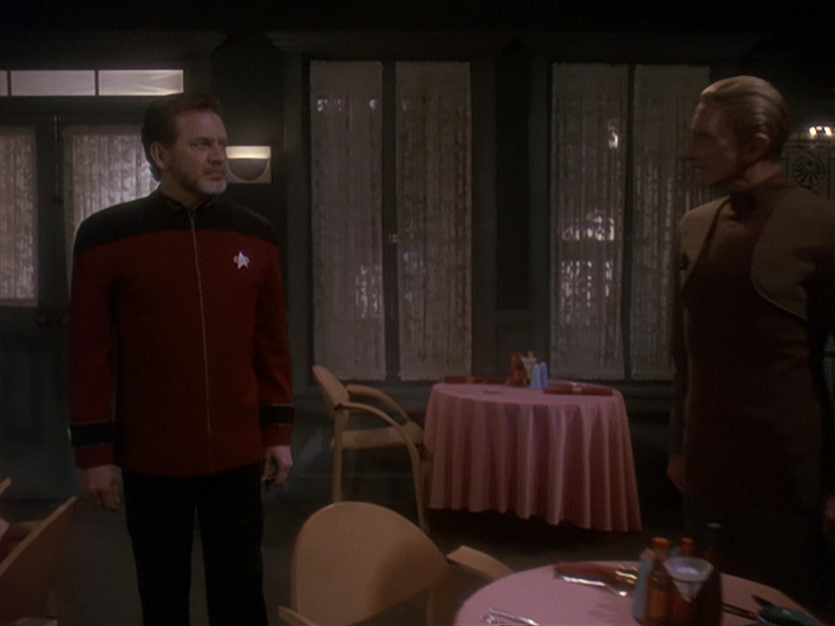 extant_StarTrek_DS9_4x12-ParadiseLost_01512.jpg