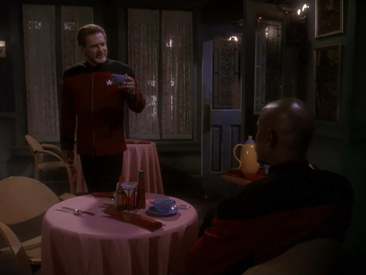 extant_StarTrek_DS9_4x12-ParadiseLost_01559.jpg