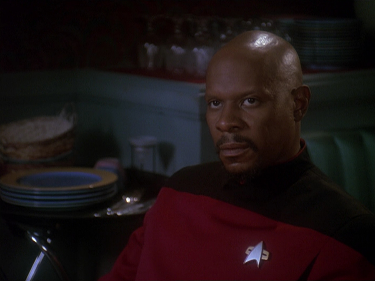 extant_StarTrek_DS9_4x12-ParadiseLost_01564.jpg