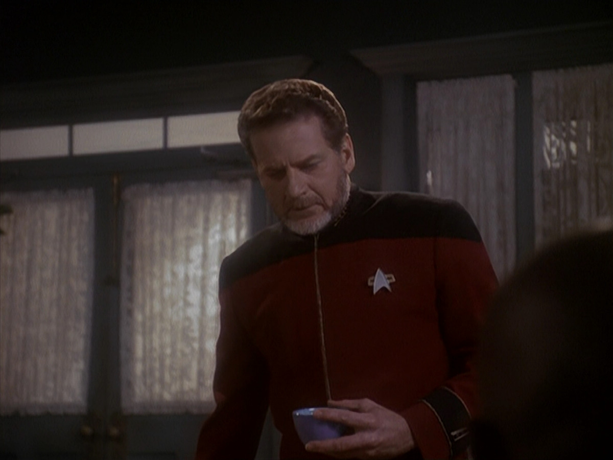 extant_StarTrek_DS9_4x12-ParadiseLost_01568.jpg