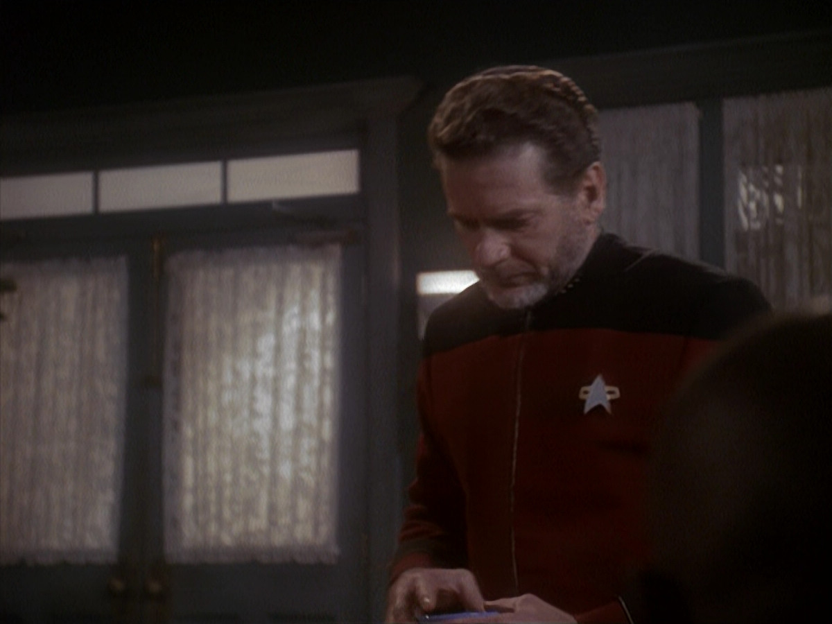 extant_StarTrek_DS9_4x12-ParadiseLost_01569.jpg