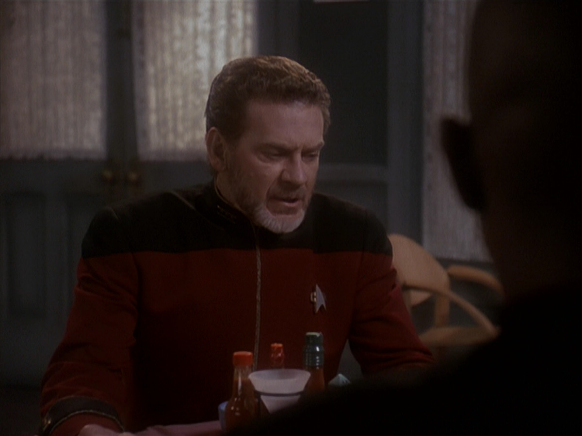 extant_StarTrek_DS9_4x12-ParadiseLost_01607.jpg