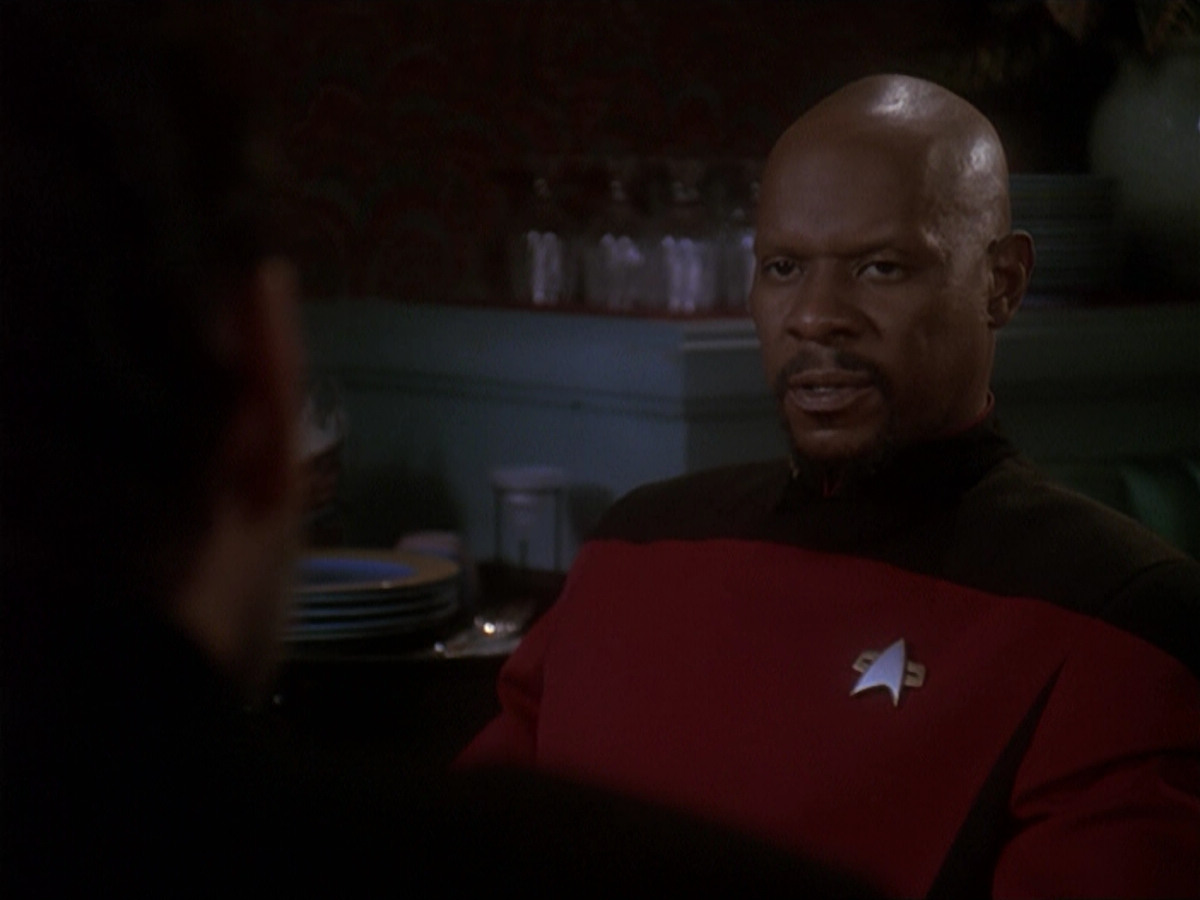extant_StarTrek_DS9_4x12-ParadiseLost_01622.jpg