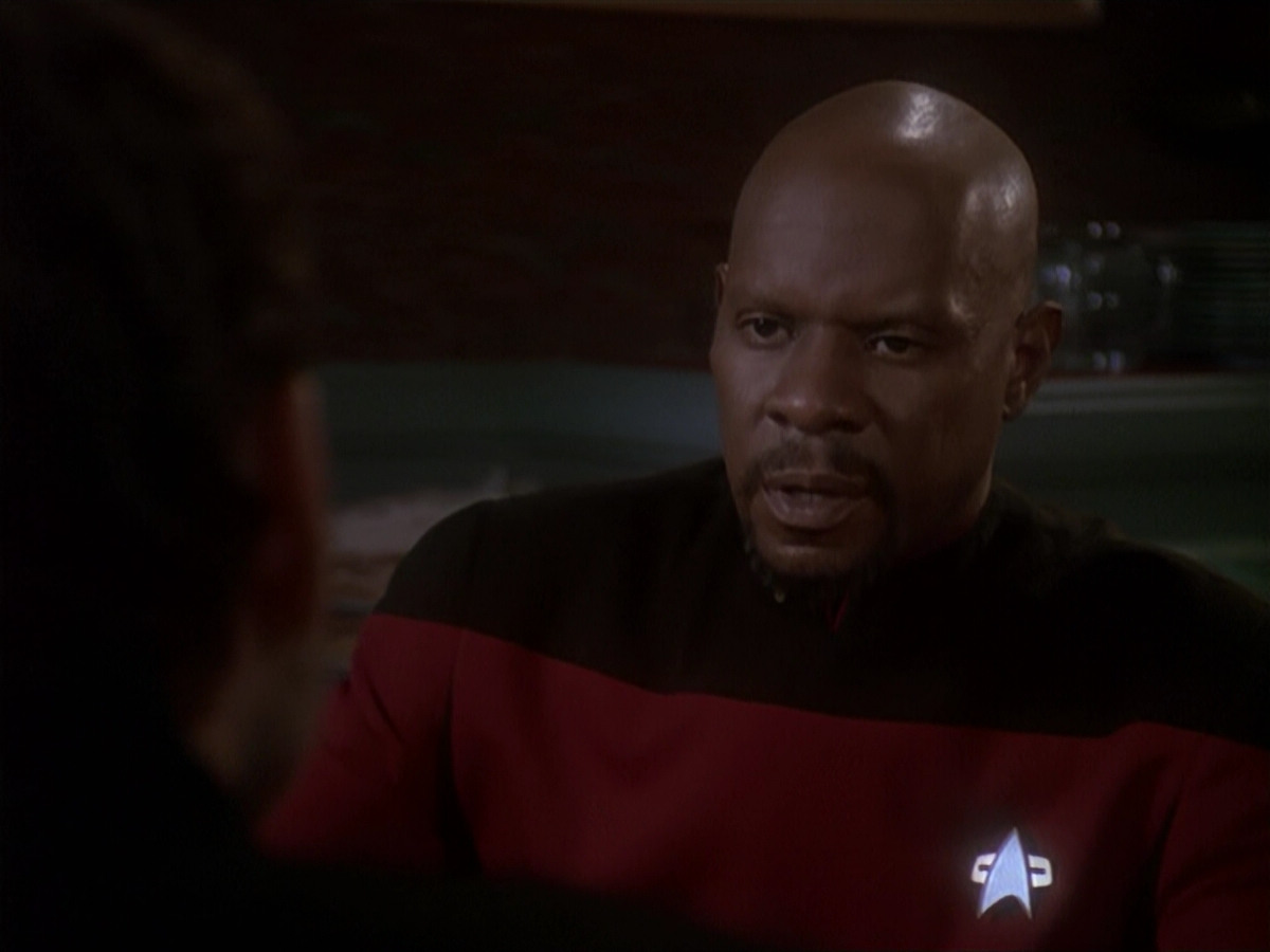extant_StarTrek_DS9_4x12-ParadiseLost_01628.jpg