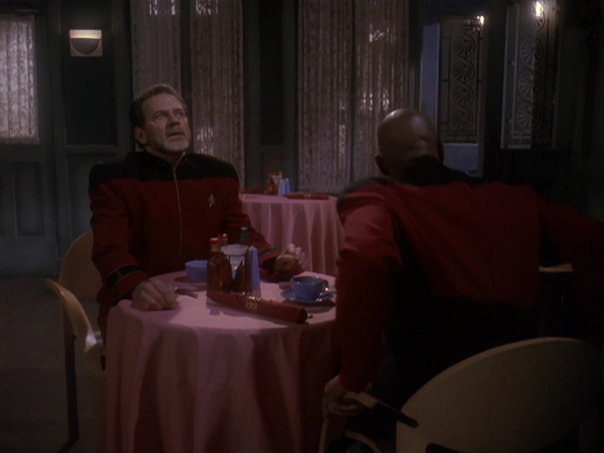 extant_StarTrek_DS9_4x12-ParadiseLost_01644.jpg