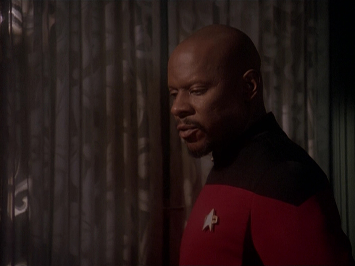 extant_StarTrek_DS9_4x12-ParadiseLost_01663.jpg