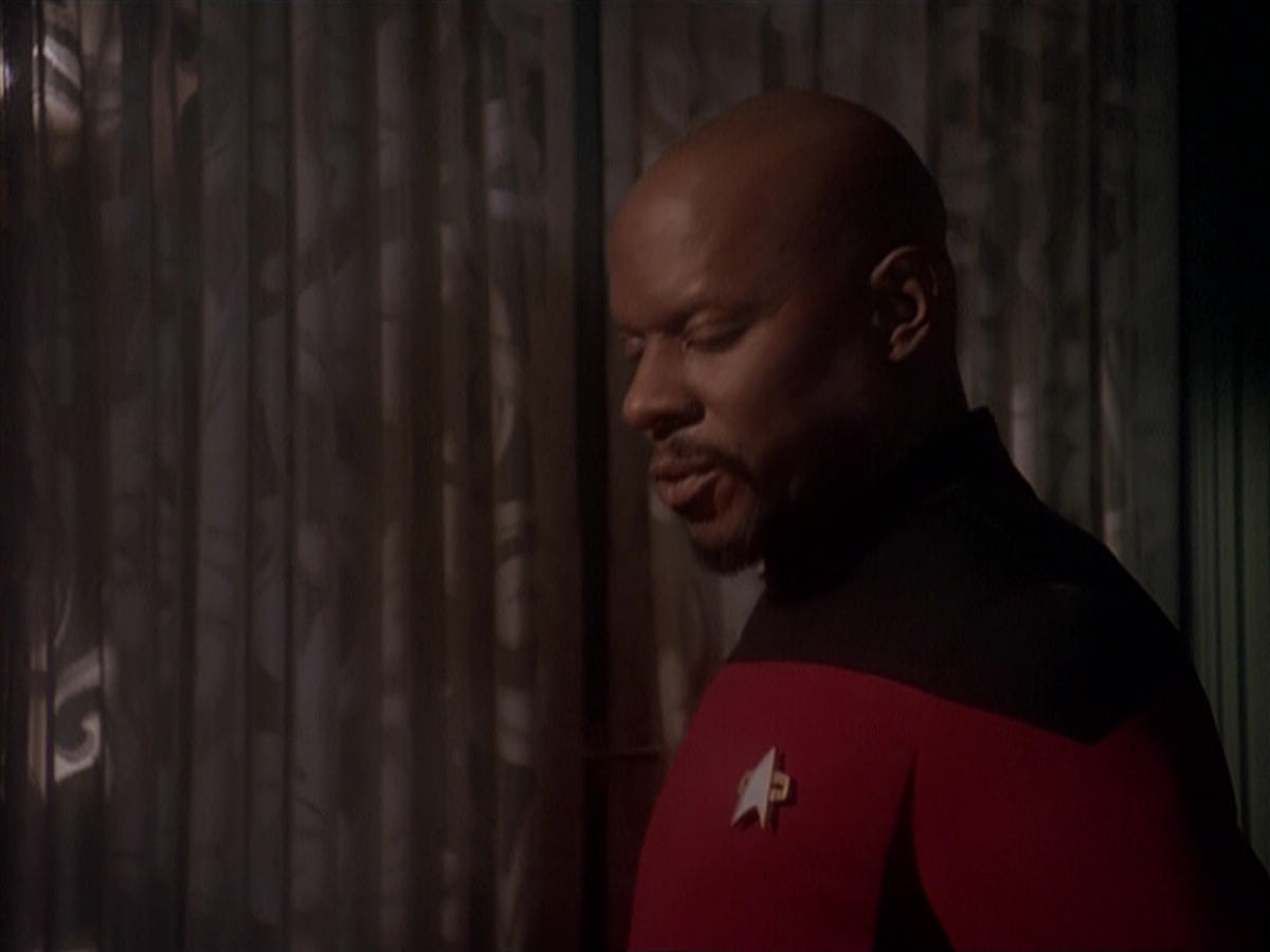 extant_StarTrek_DS9_4x12-ParadiseLost_01689.jpg