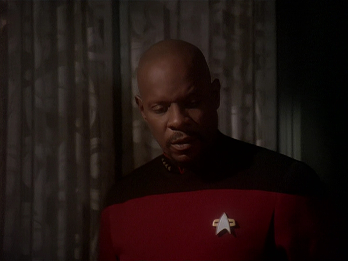 extant_StarTrek_DS9_4x12-ParadiseLost_01696.jpg