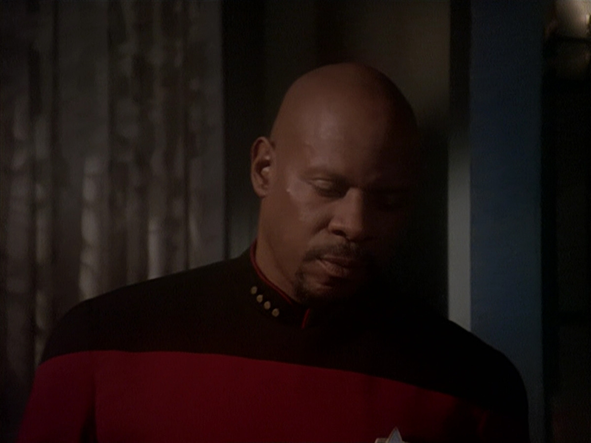 extant_StarTrek_DS9_4x12-ParadiseLost_01698.jpg