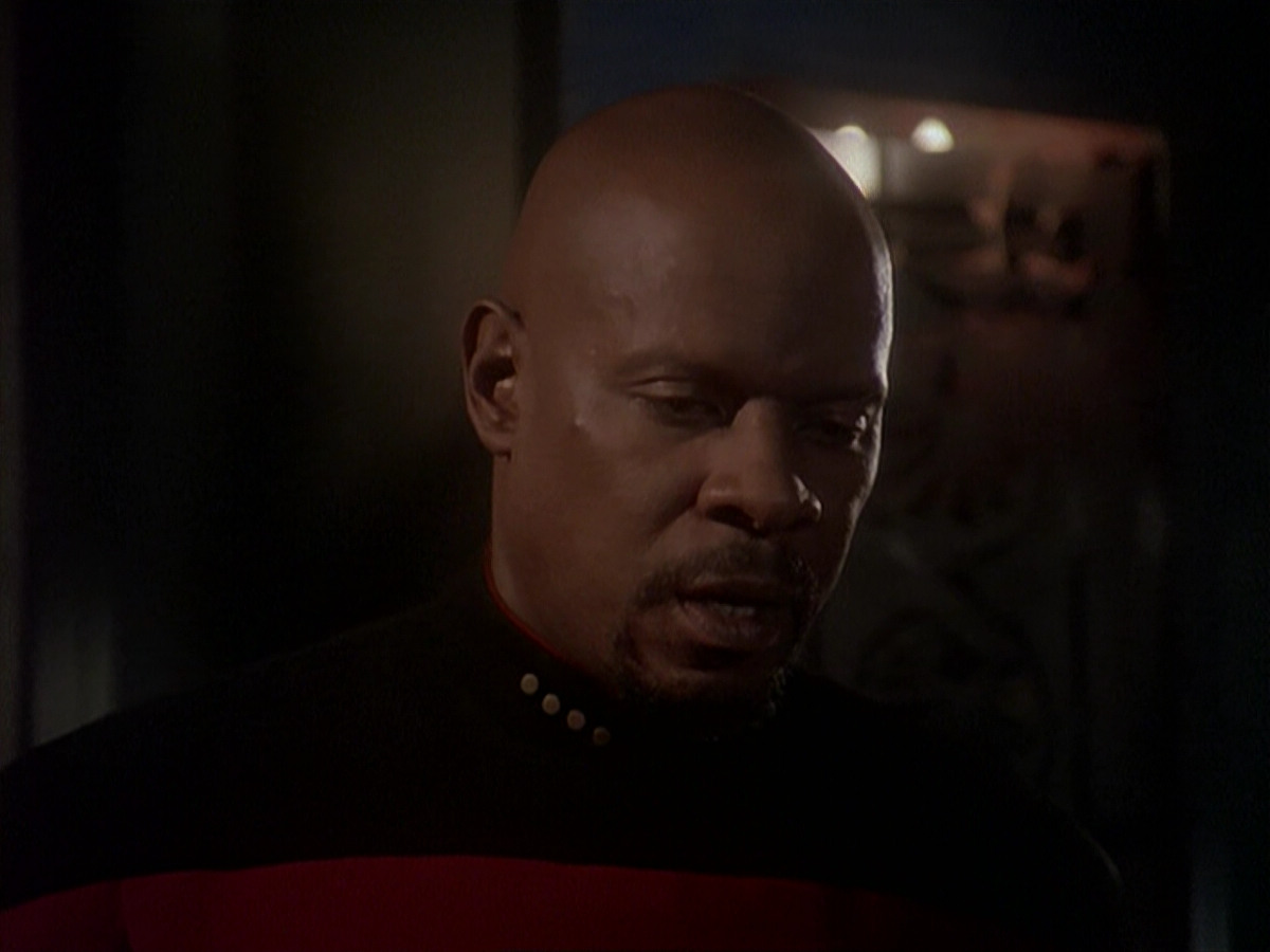 extant_StarTrek_DS9_4x12-ParadiseLost_01702.jpg