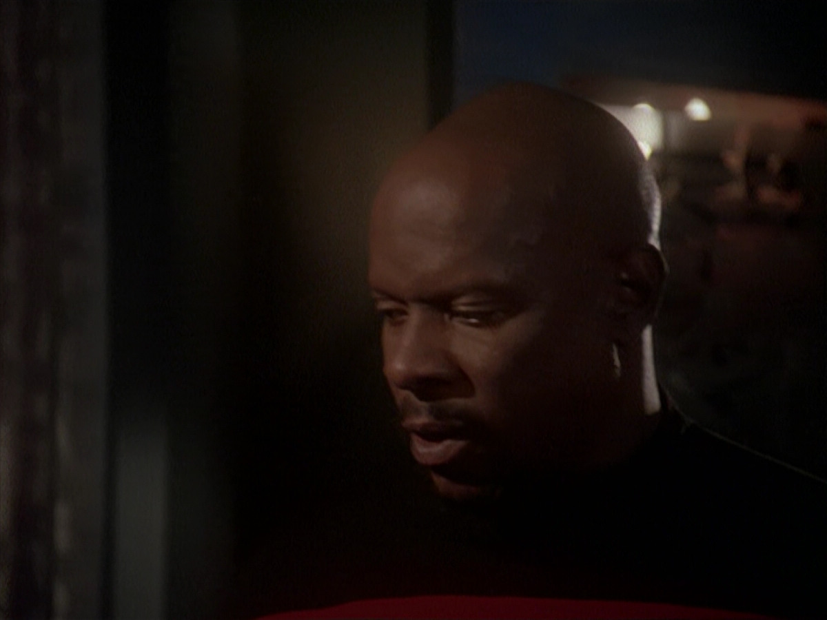 extant_StarTrek_DS9_4x12-ParadiseLost_01725.jpg