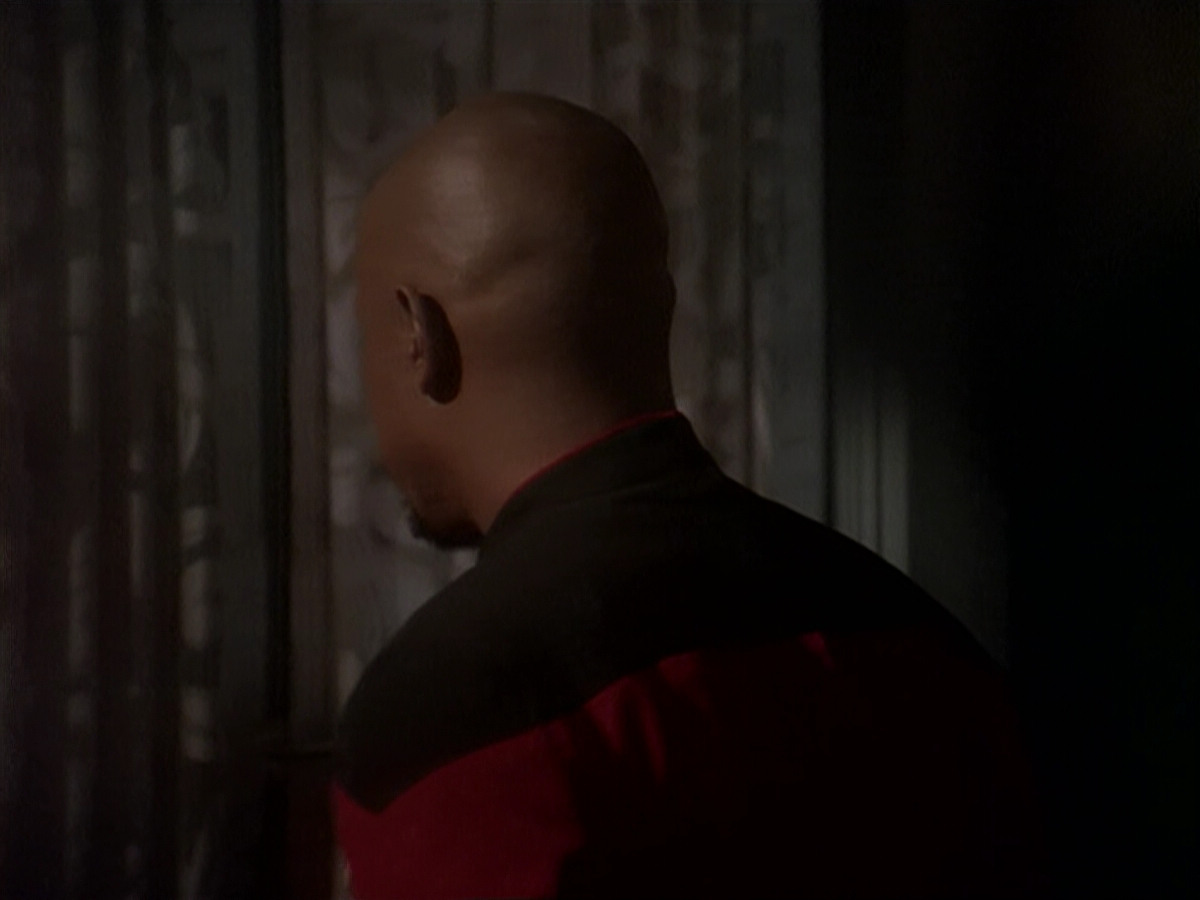 extant_StarTrek_DS9_4x12-ParadiseLost_01729.jpg